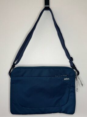 STM Blazer Padded Laptop Electronics Case Bag Storm Blue 9 X 13 EUC Messenger